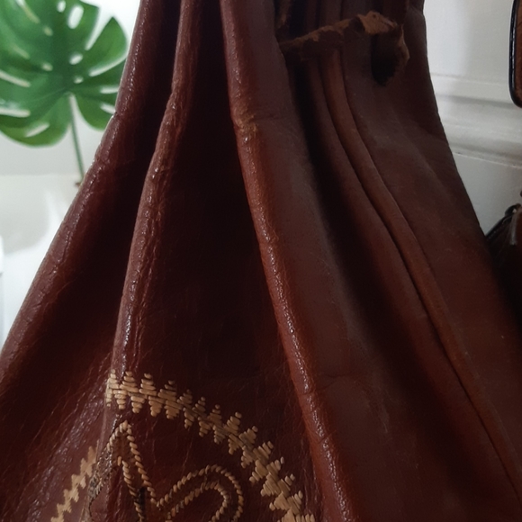 Vintage Leather Bag - Picture 2 of 3